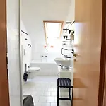 Beautiful In With Garden Near Sea Апартаменты *