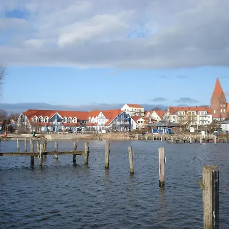 Apartament Beautiful In With Garden Near Sea *