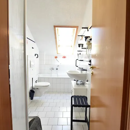Beautiful In With Garden Near Sea Apartman *