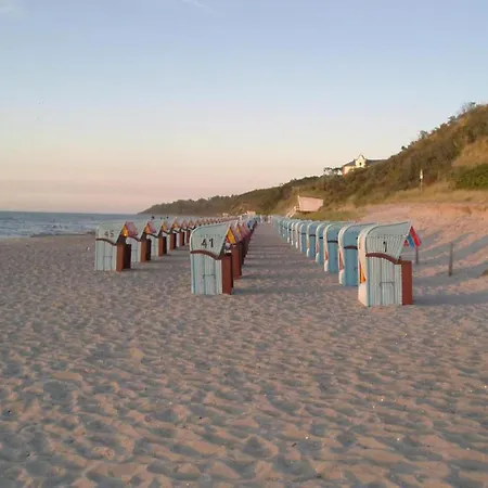 דירה Beautiful In With Garden Near Sea