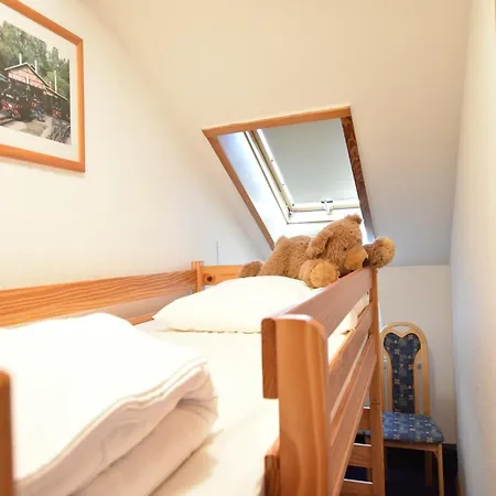 Apartman Beautiful In With Garden Near Sea *