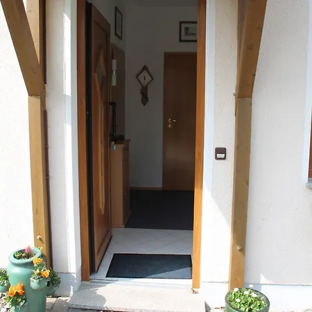 Beautiful In With Garden Near Sea Apartament *