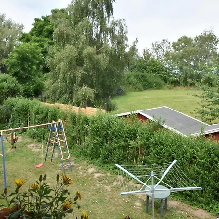 Apartman Beautiful In With Garden Near Sea *
