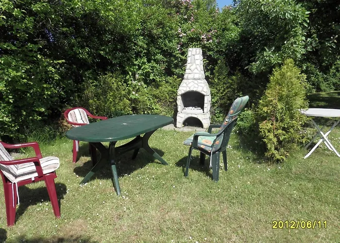 Beautiful In With Garden Near Sea شقة ريريك