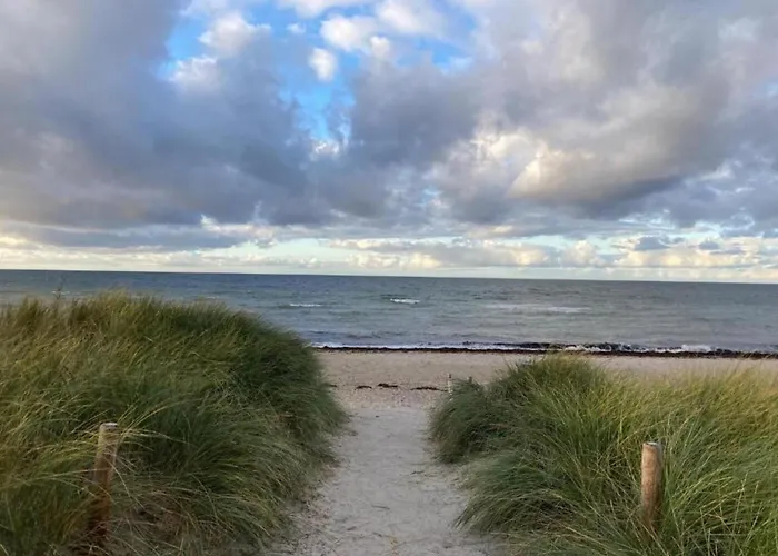 Beautiful In With Garden Near Sea *