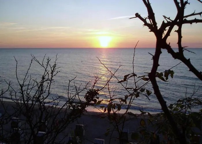 شقة Beautiful In With Garden Near Sea *