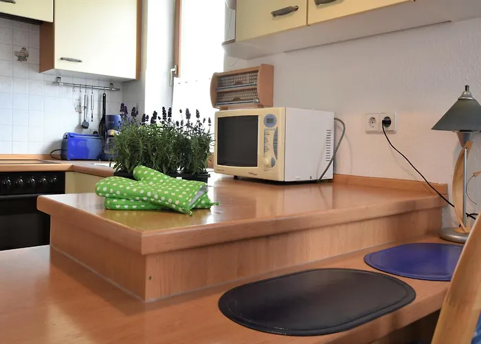 Beautiful In With Garden Near Sea شقة *