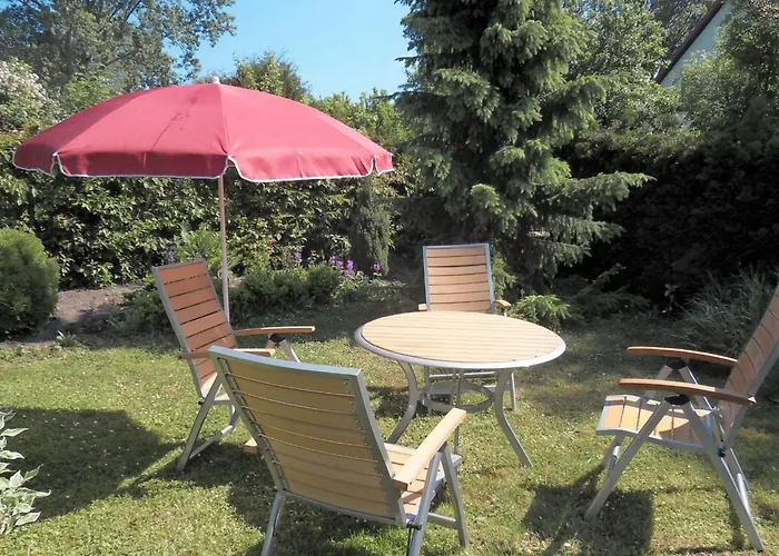 Beautiful In With Garden Near Sea شقة *